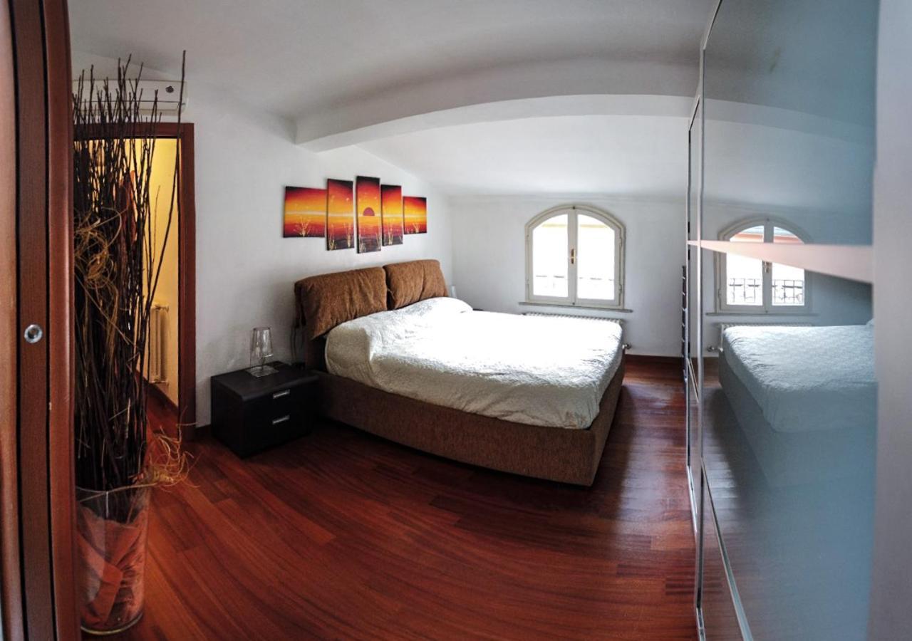 Stupenda Mansarda Centralissima, Finiture Di Lusso Каррара Экстерьер фото